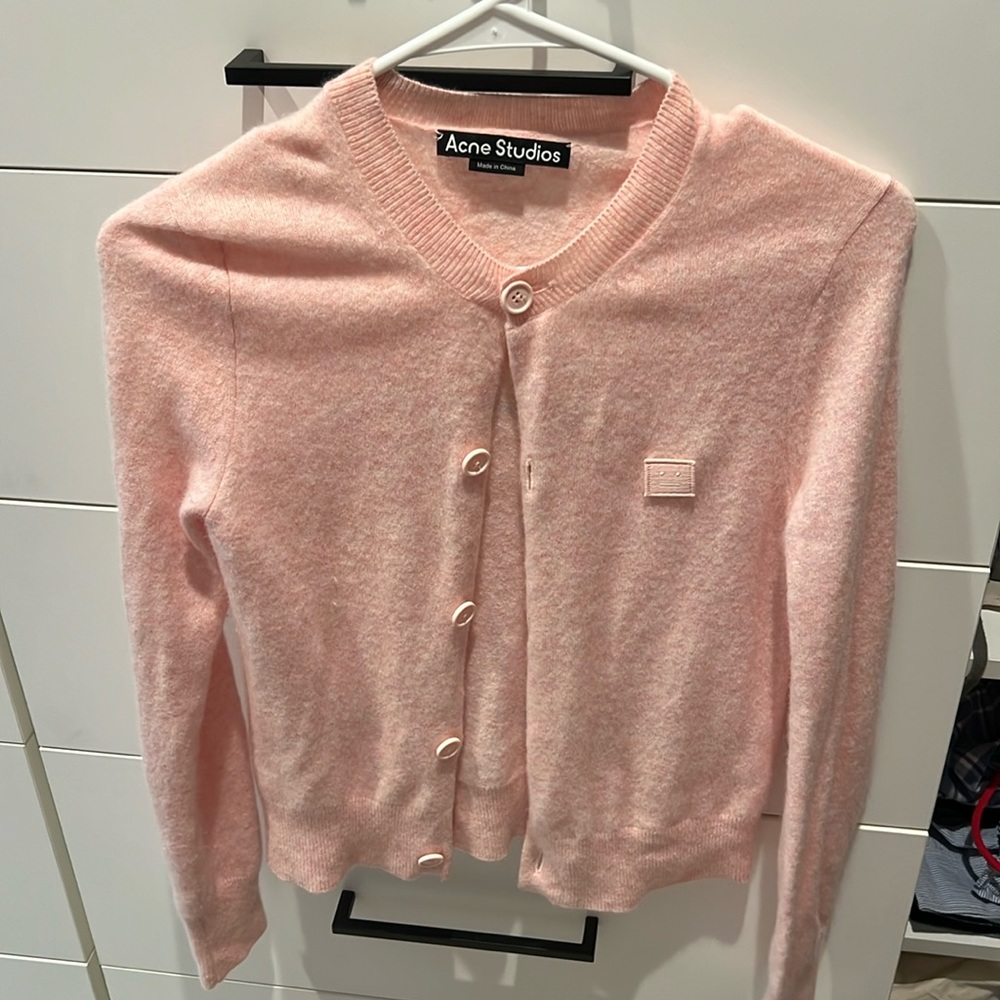 Acne studios cardigan in 100% wool, very good condition